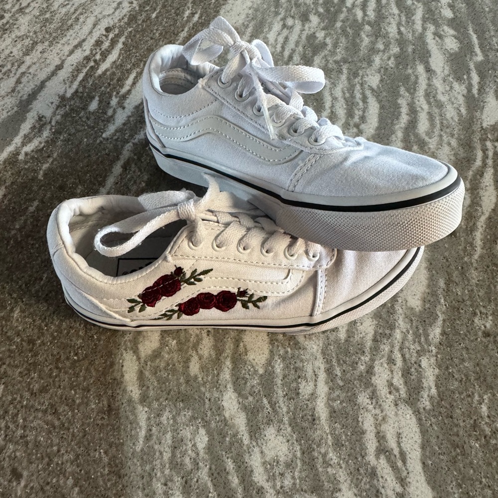 Vans White Kids Sneakers with Red Rose Embroidery